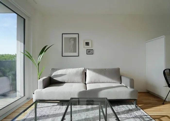Appartement With Terrace Near Metro Station And